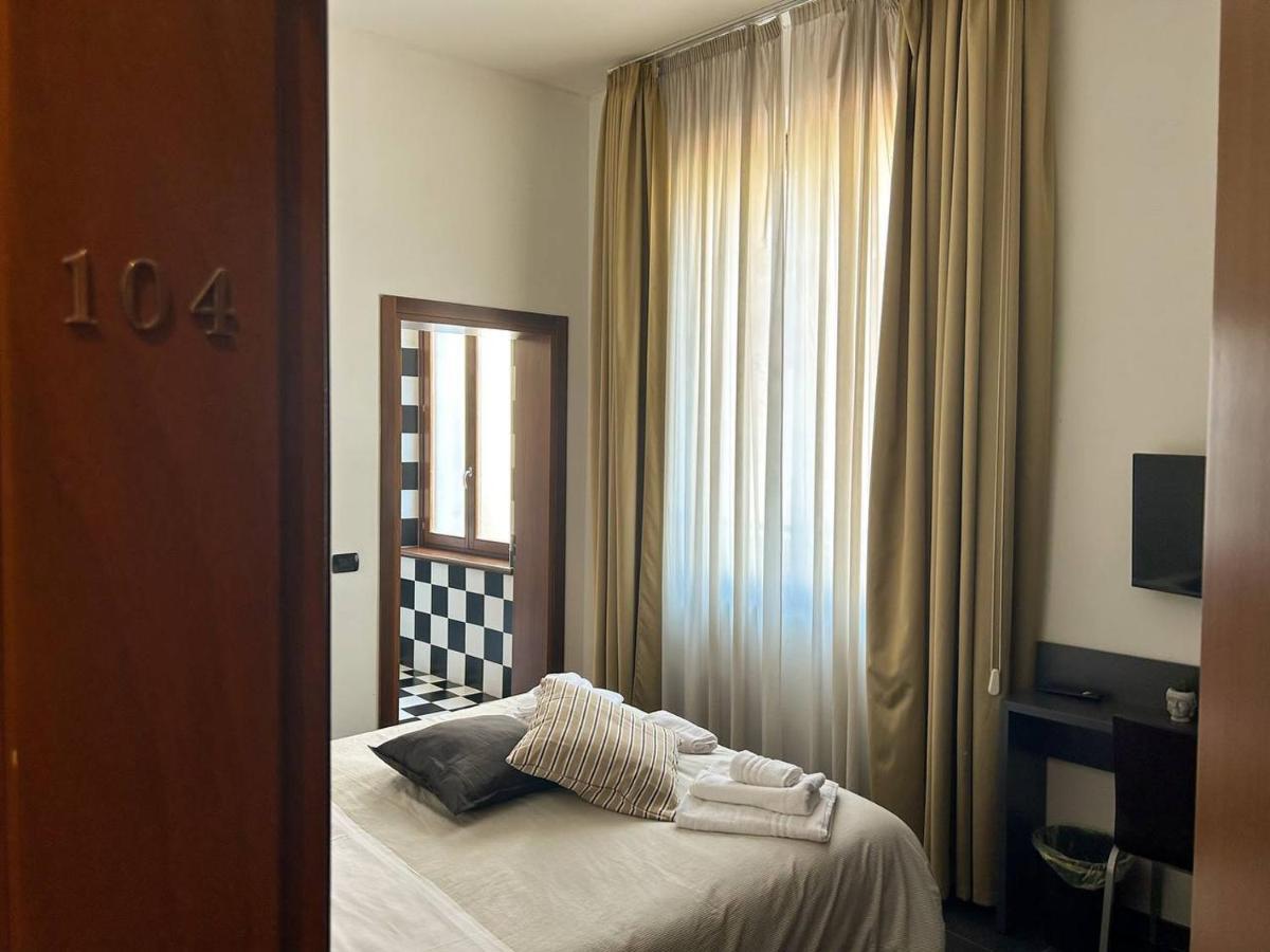 Al Castello Hotel Ferrara Exterior photo