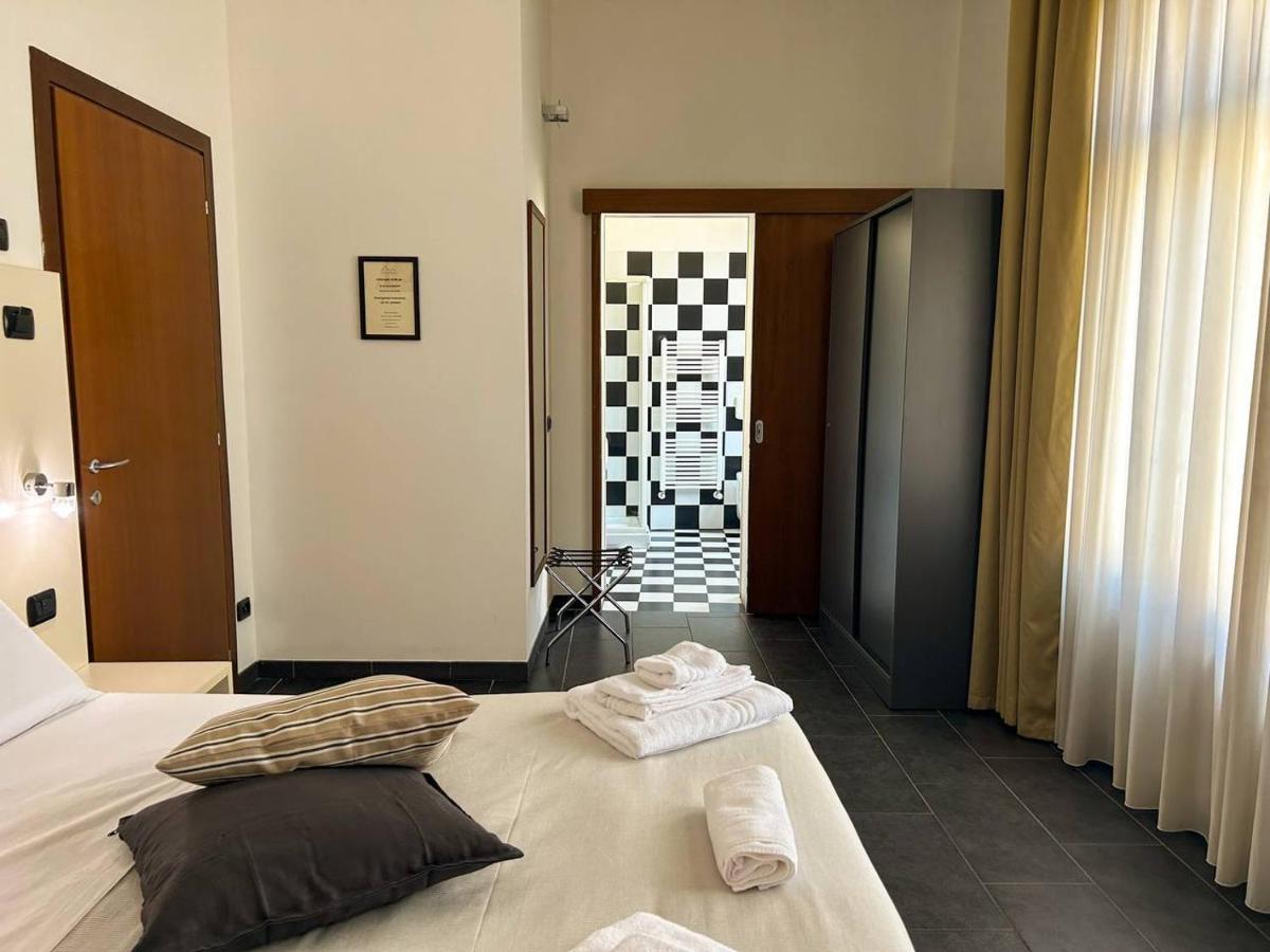 Al Castello Hotel Ferrara Exterior photo
