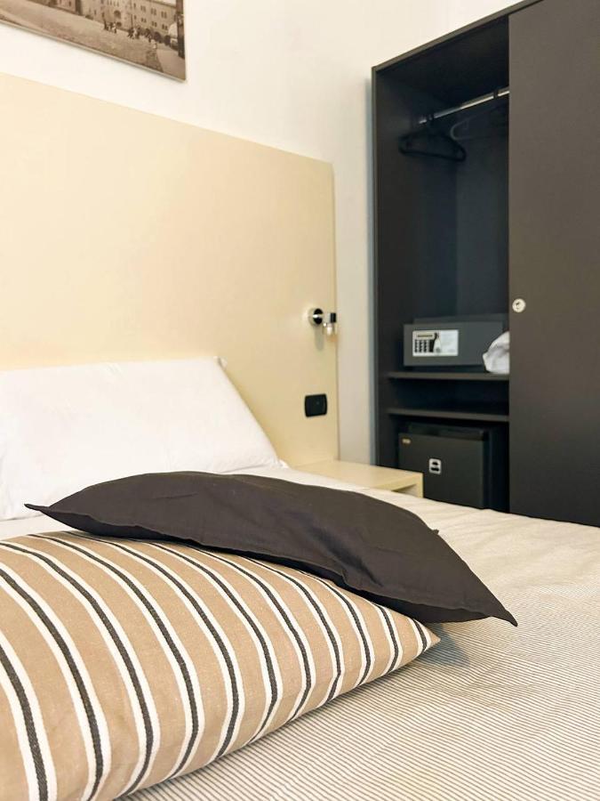 Al Castello Hotel Ferrara Exterior photo